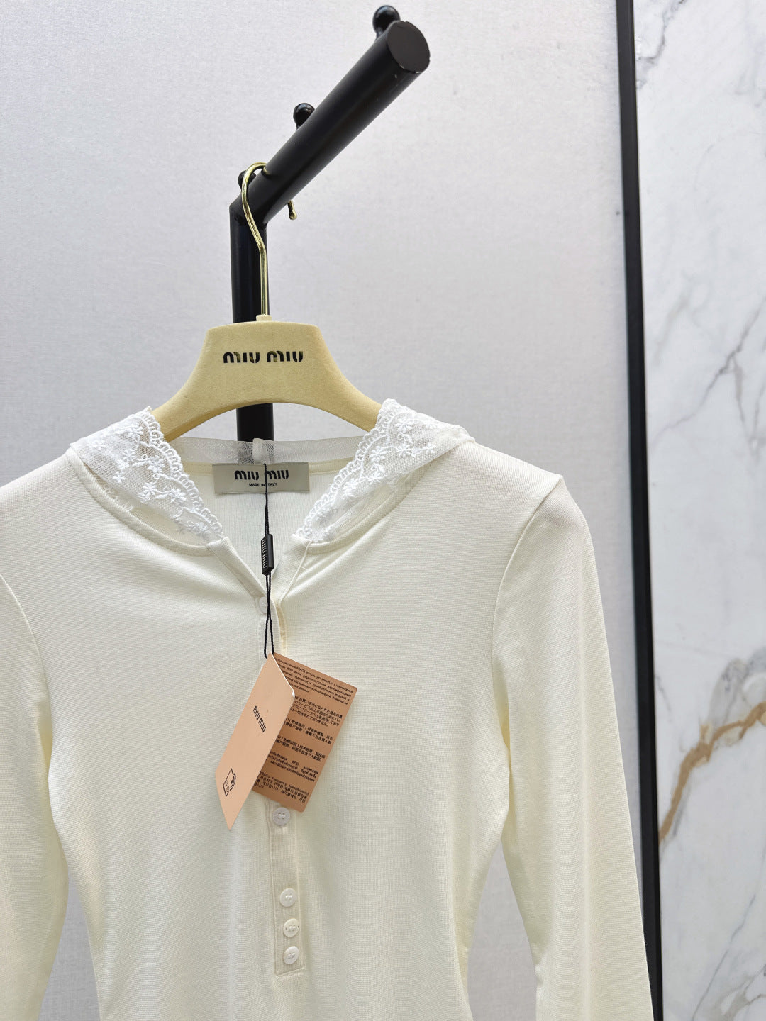 M*u 25fw botton cardingan