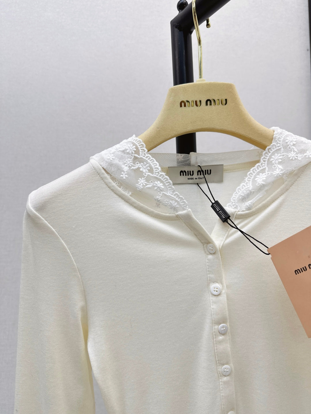 M*u 25fw botton cardingan