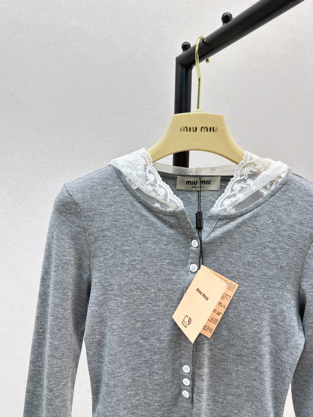 M*u 25fw botton cardingan