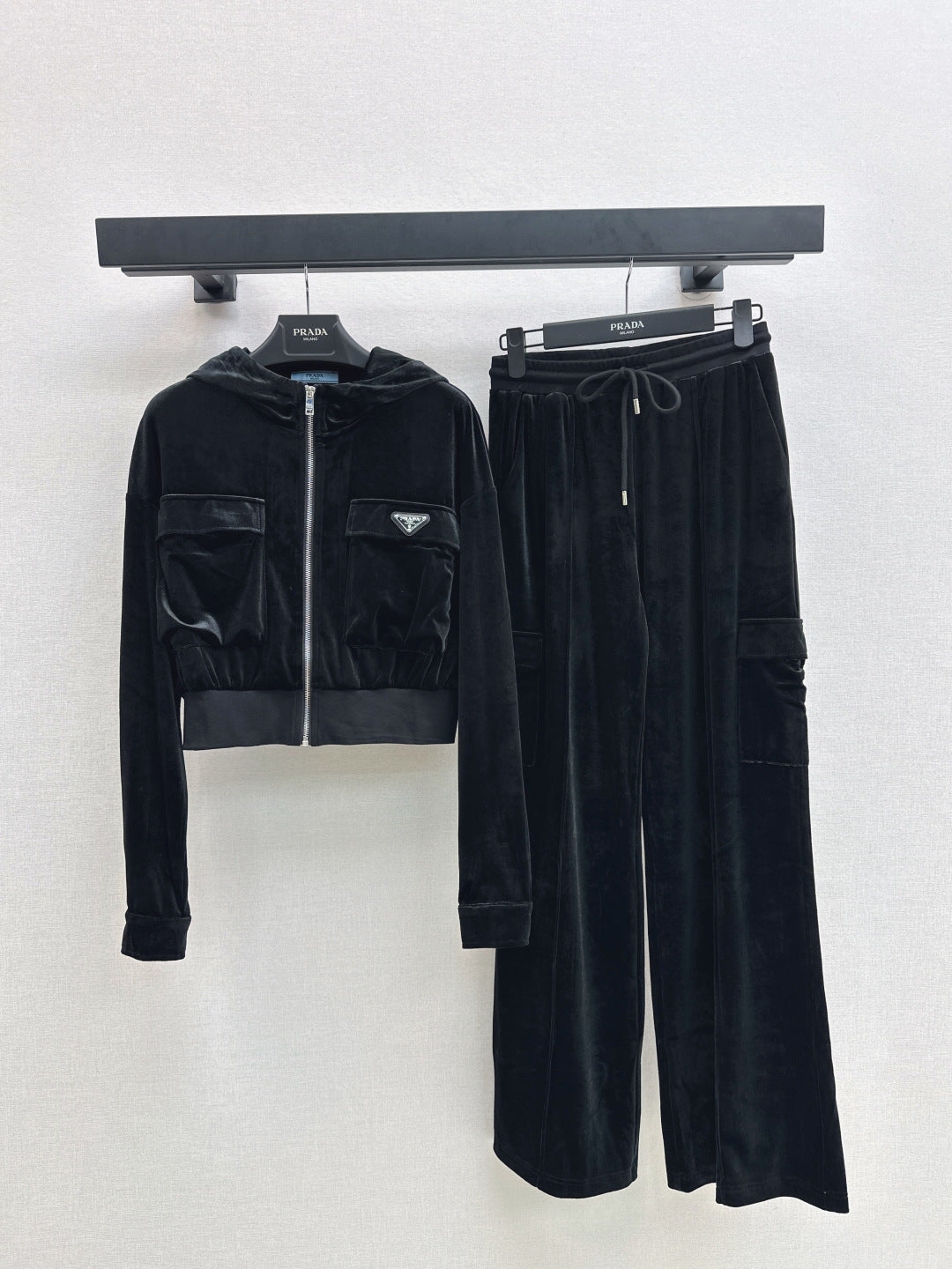 Pra* 25fw valvet suit