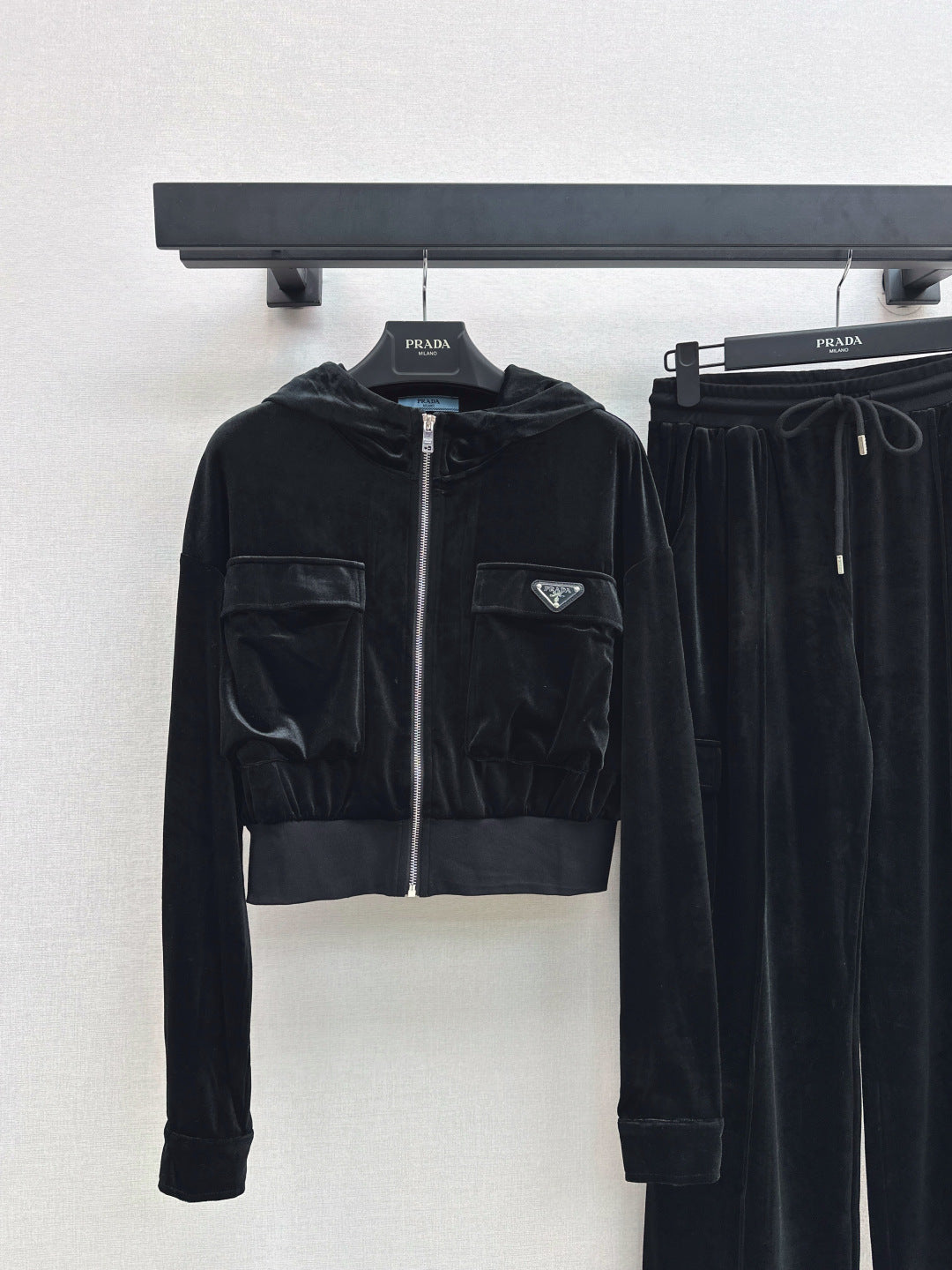 Pra* 25fw valvet suit