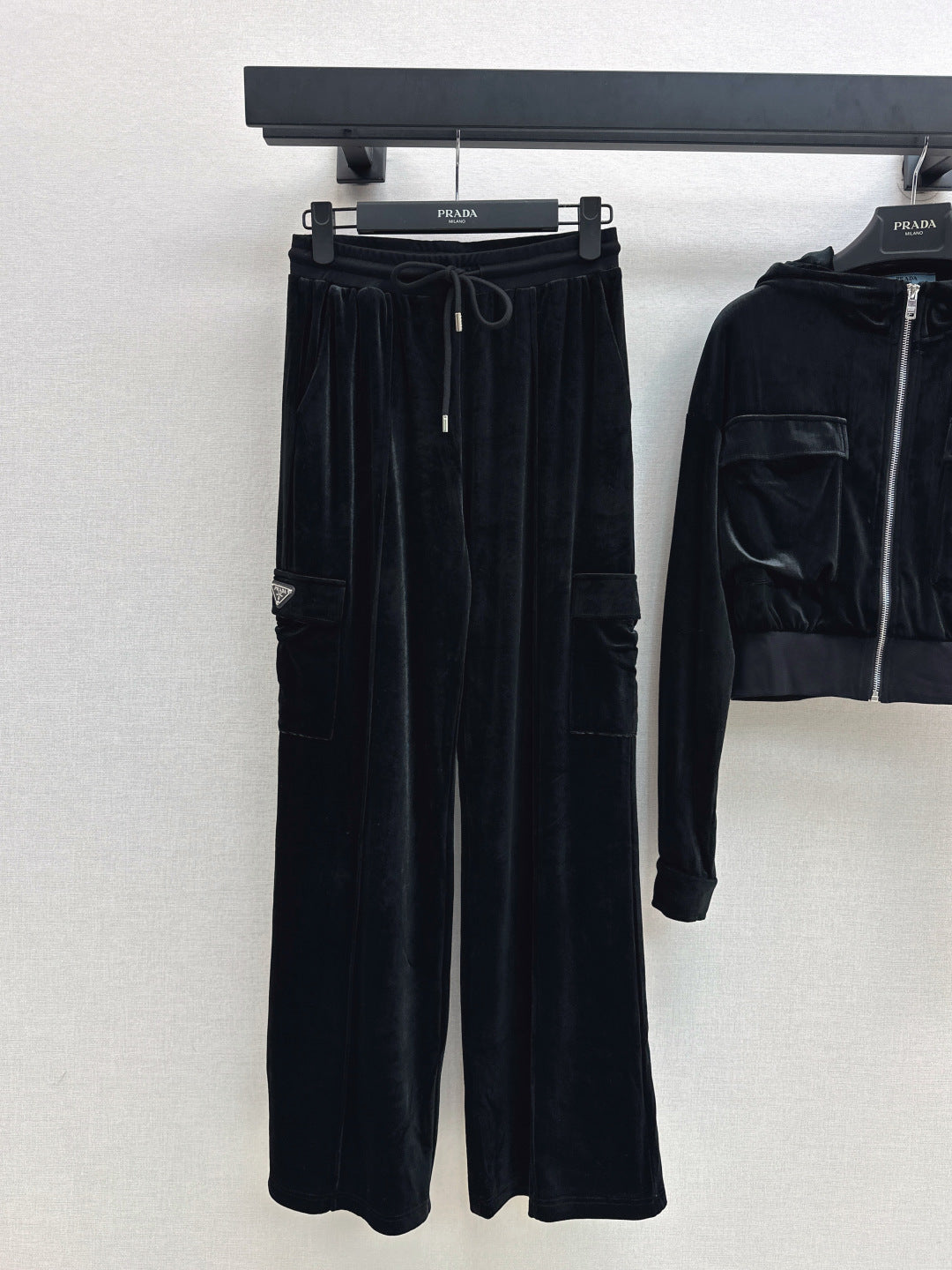 Pra* 25fw valvet suit