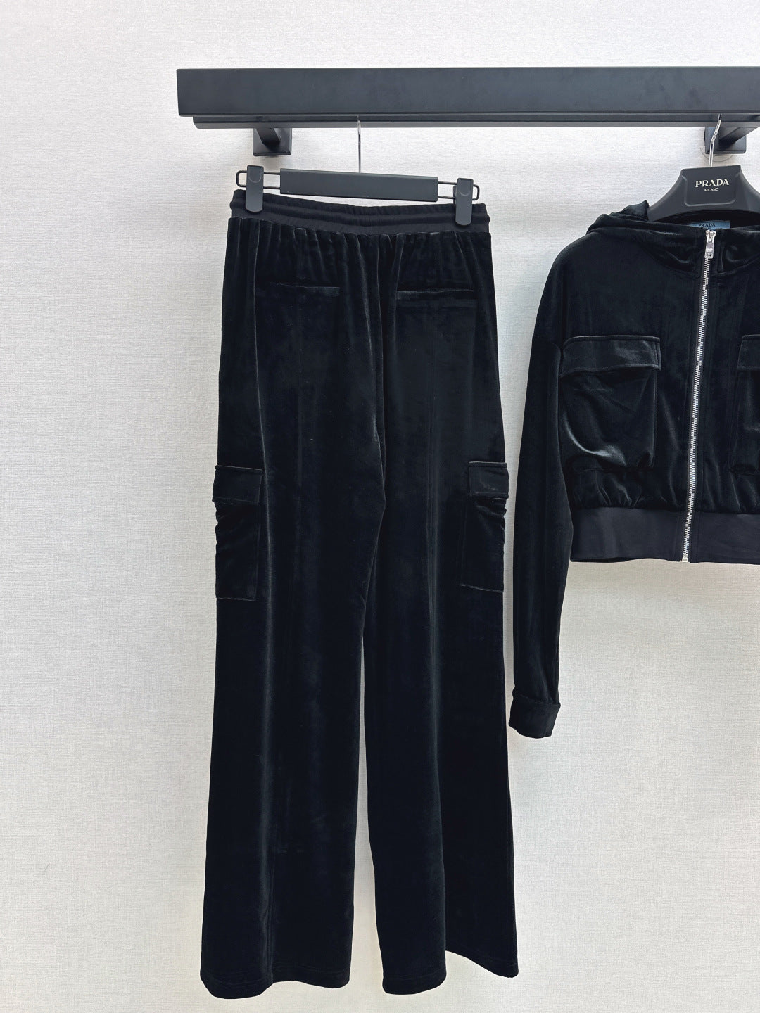 Pra* 25fw valvet suit