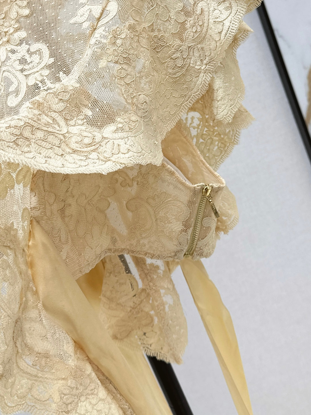 Zim* 25ss lace shirt