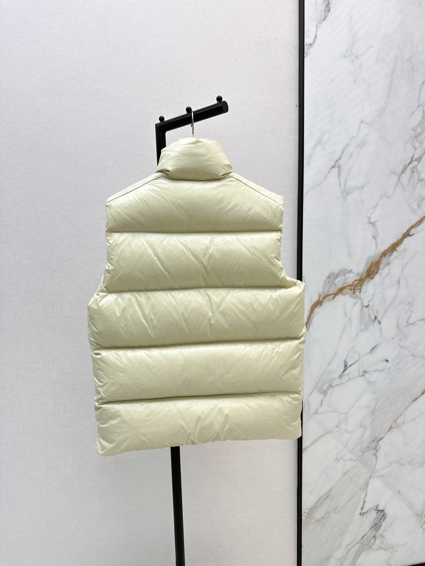 Monc* 25fw vest jacket