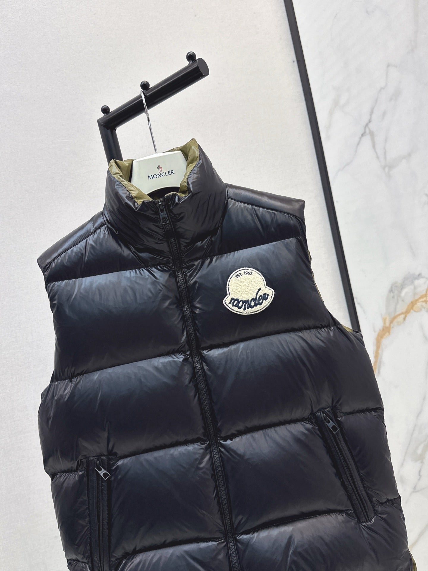 Monc* 25fw vest jacket