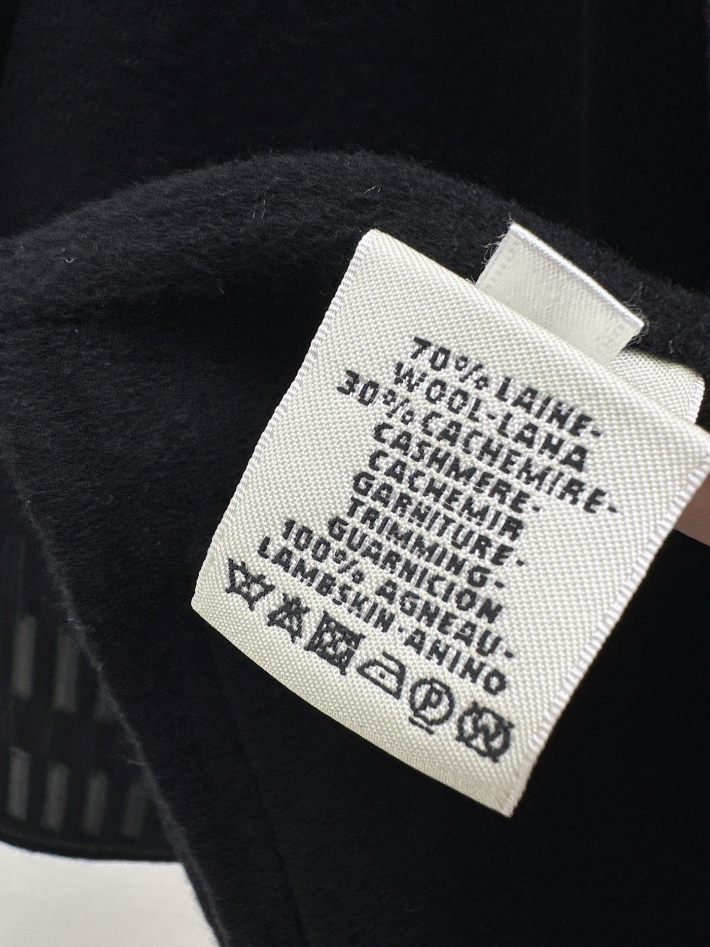 Herm* 25fw cashmere jacket