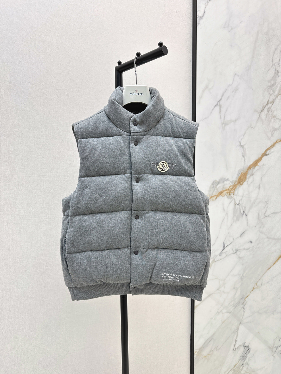 Monc* 25fw vest jacket