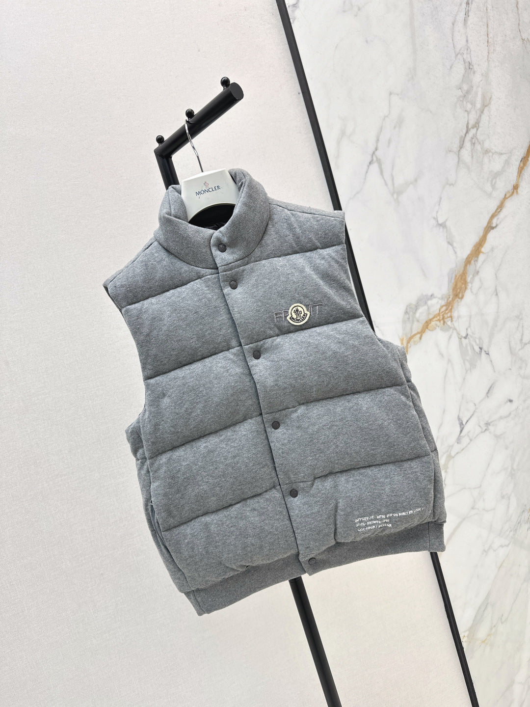 Monc* 25fw vest jacket
