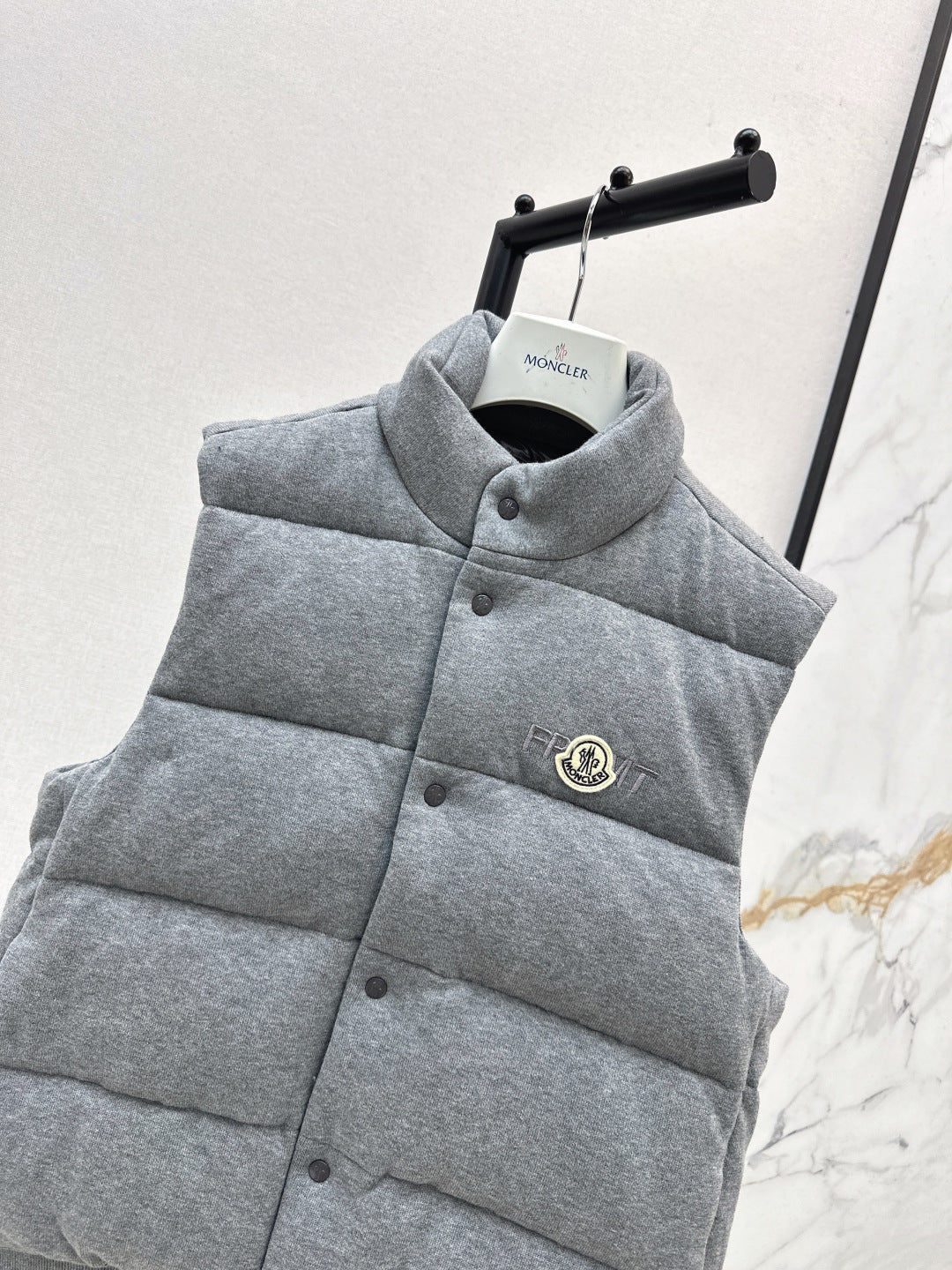 Monc* 25fw vest jacket