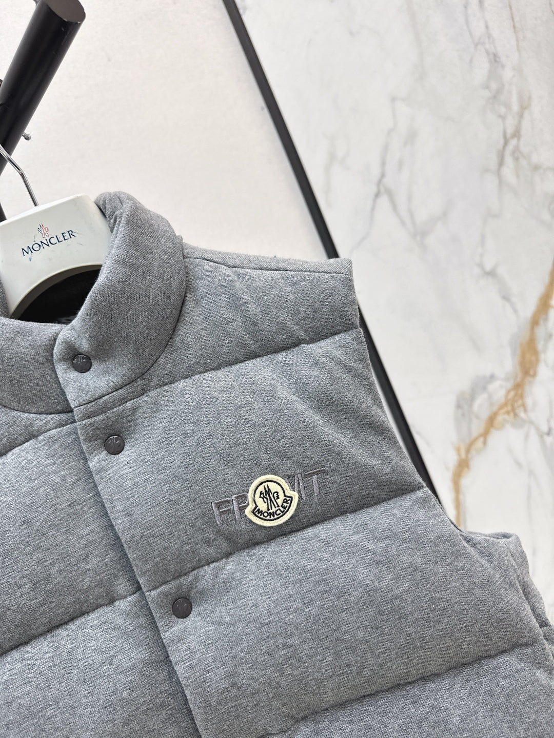 Monc* 25fw vest jacket