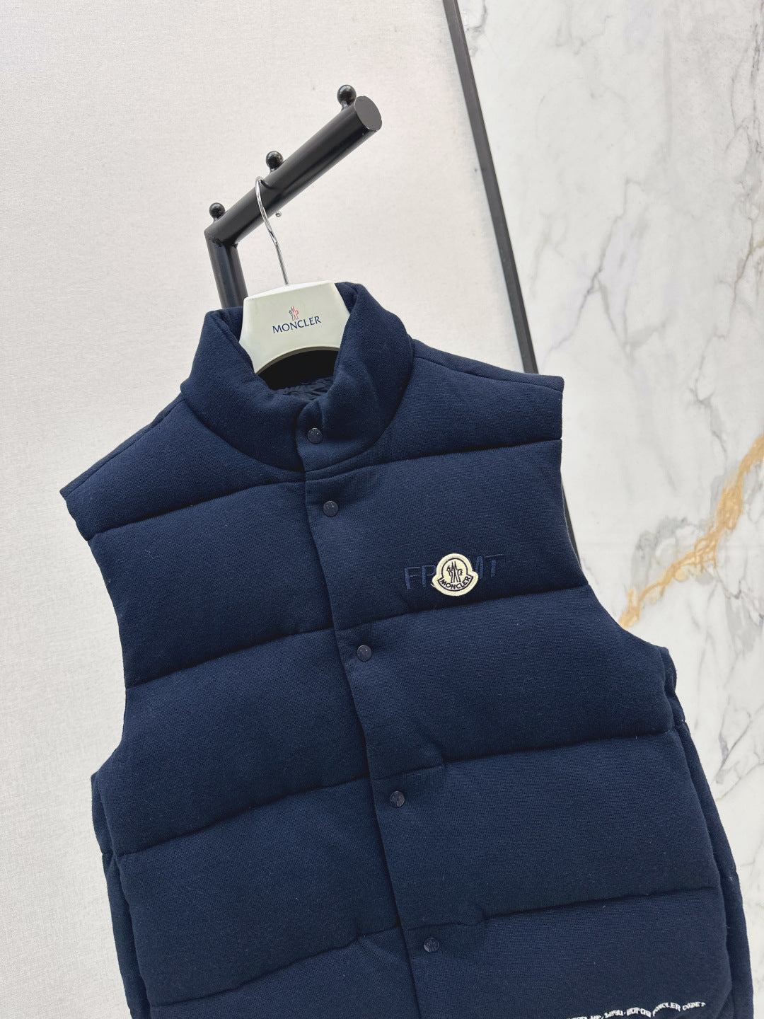 Monc* 25fw vest jacket