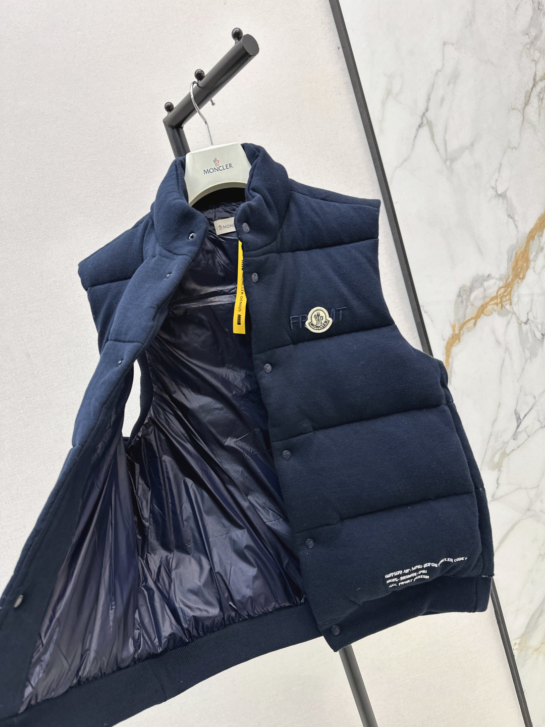 Monc* 25fw vest jacket