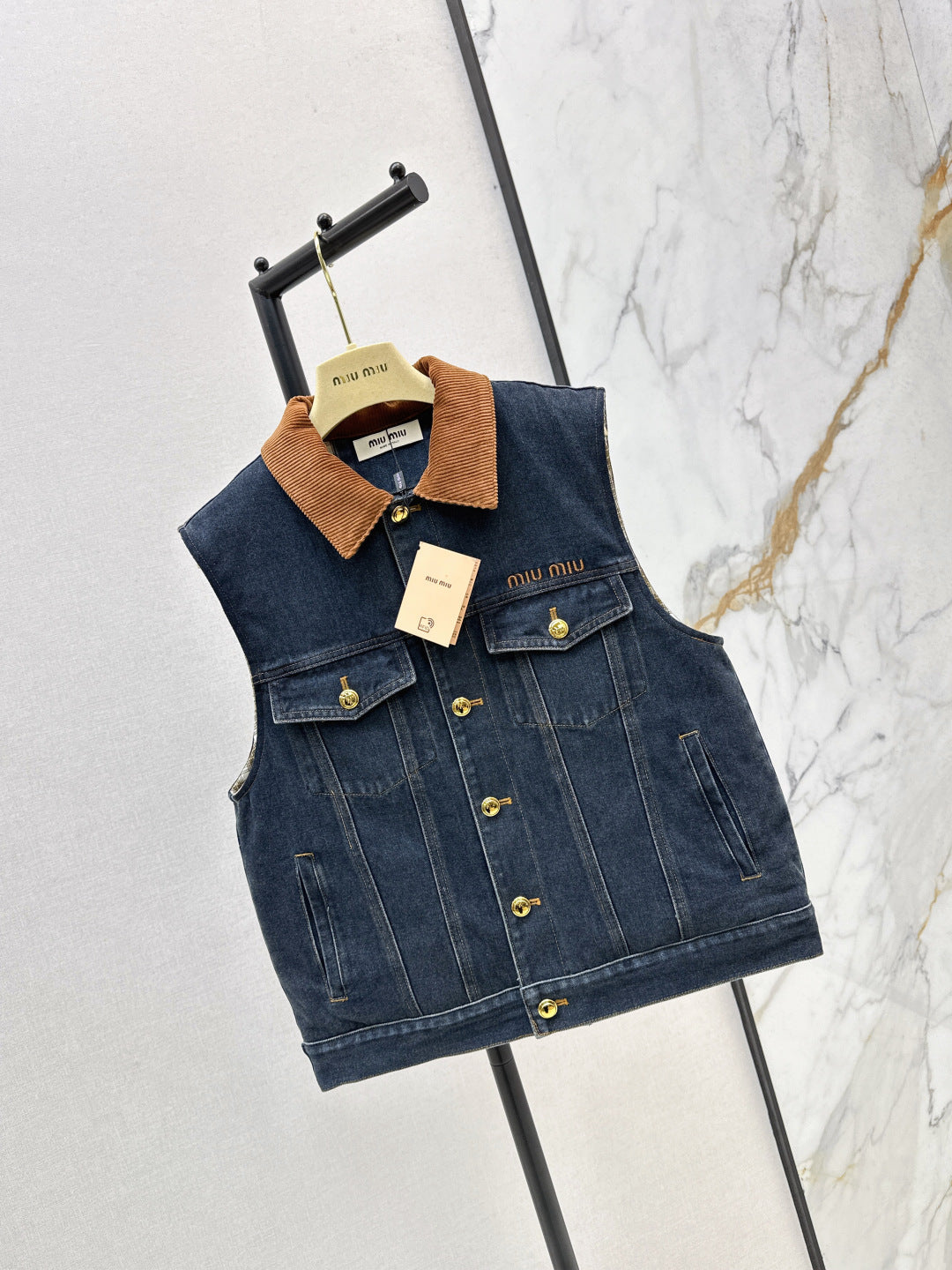 M*u 25fw denim vest jacket