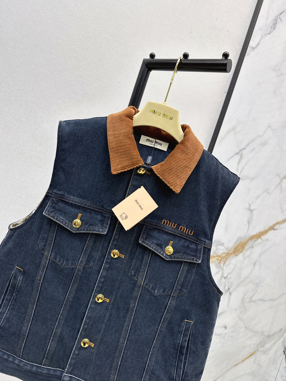 M*u 25fw denim vest jacket