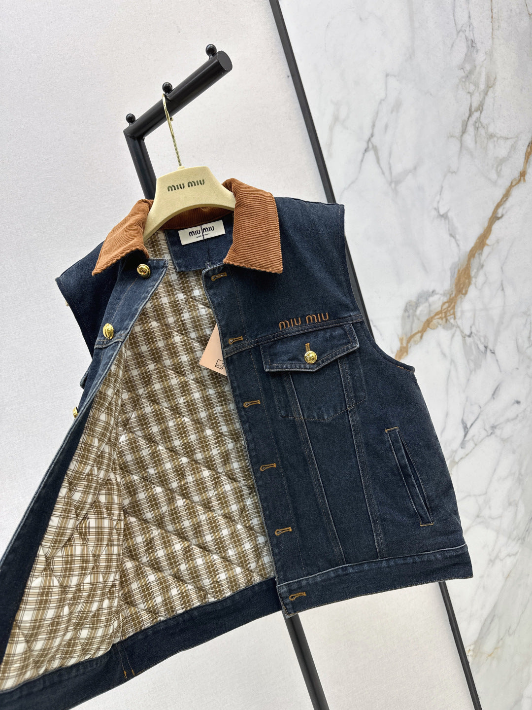M*u 25fw denim vest jacket