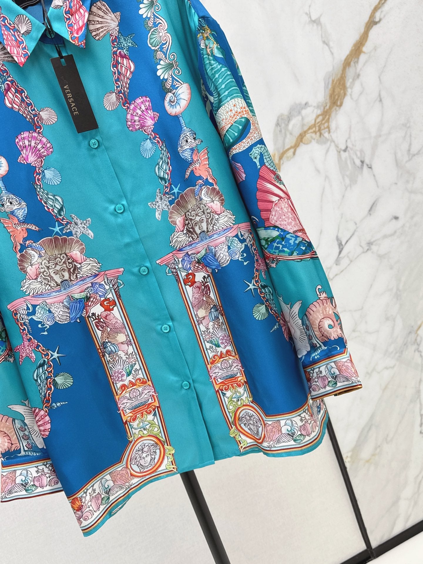 Versa* 25fw silk shirt