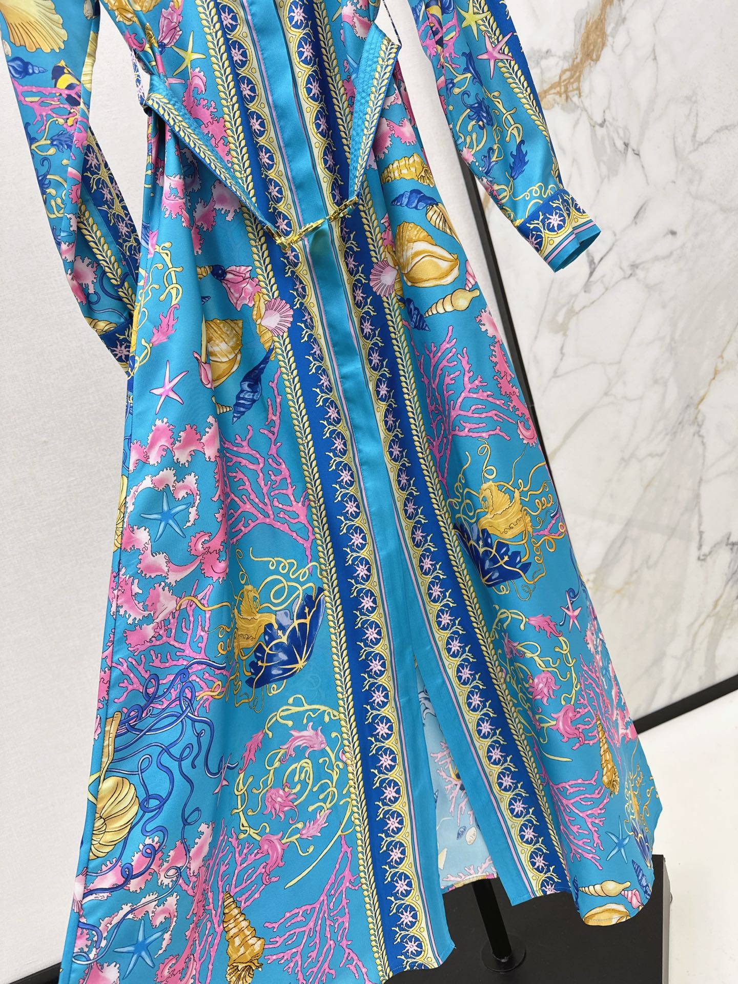 Versa* 25fw silk dress