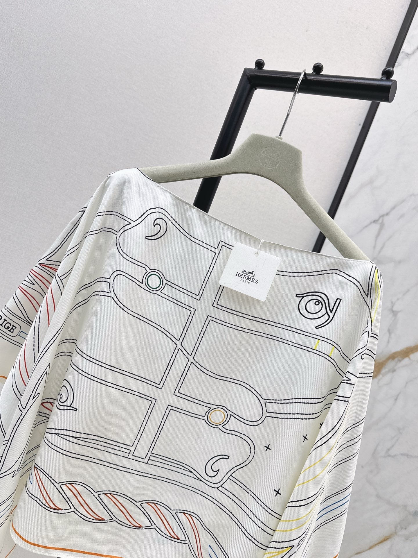 Herm* 25fw silk shawl