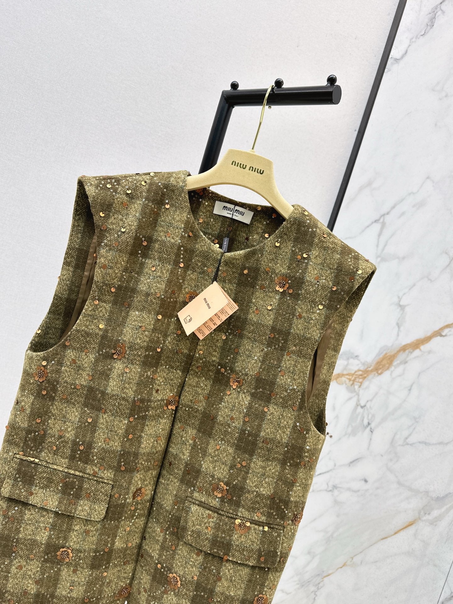 M*u 25fw vest jacket