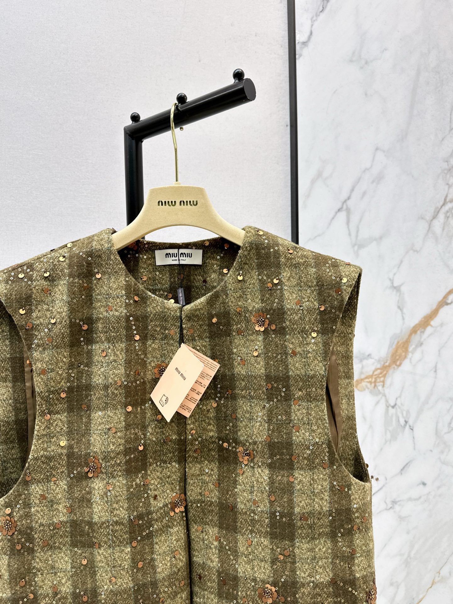 M*u 25fw vest jacket