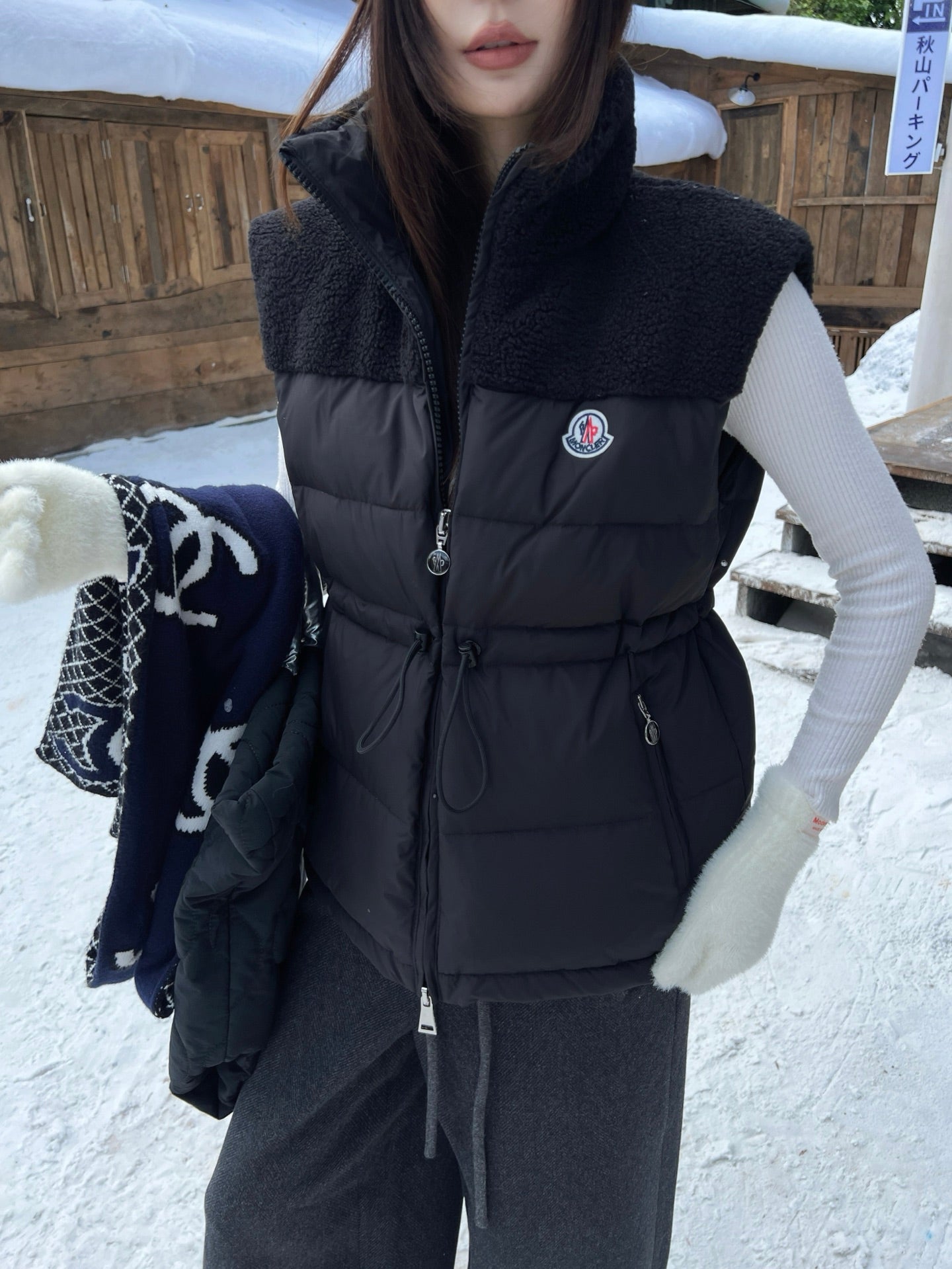 Monc* 25fw vest down jacket