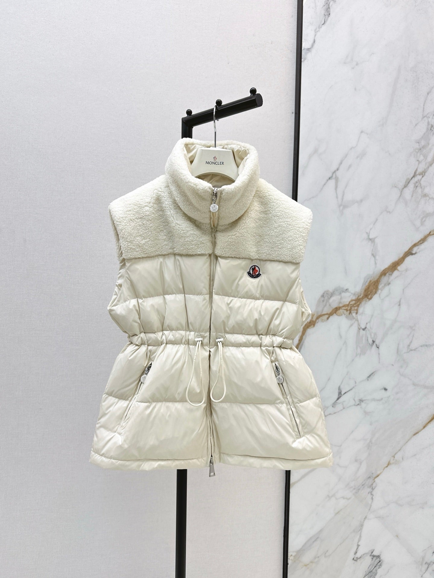 Monc* 25fw vest down jacket