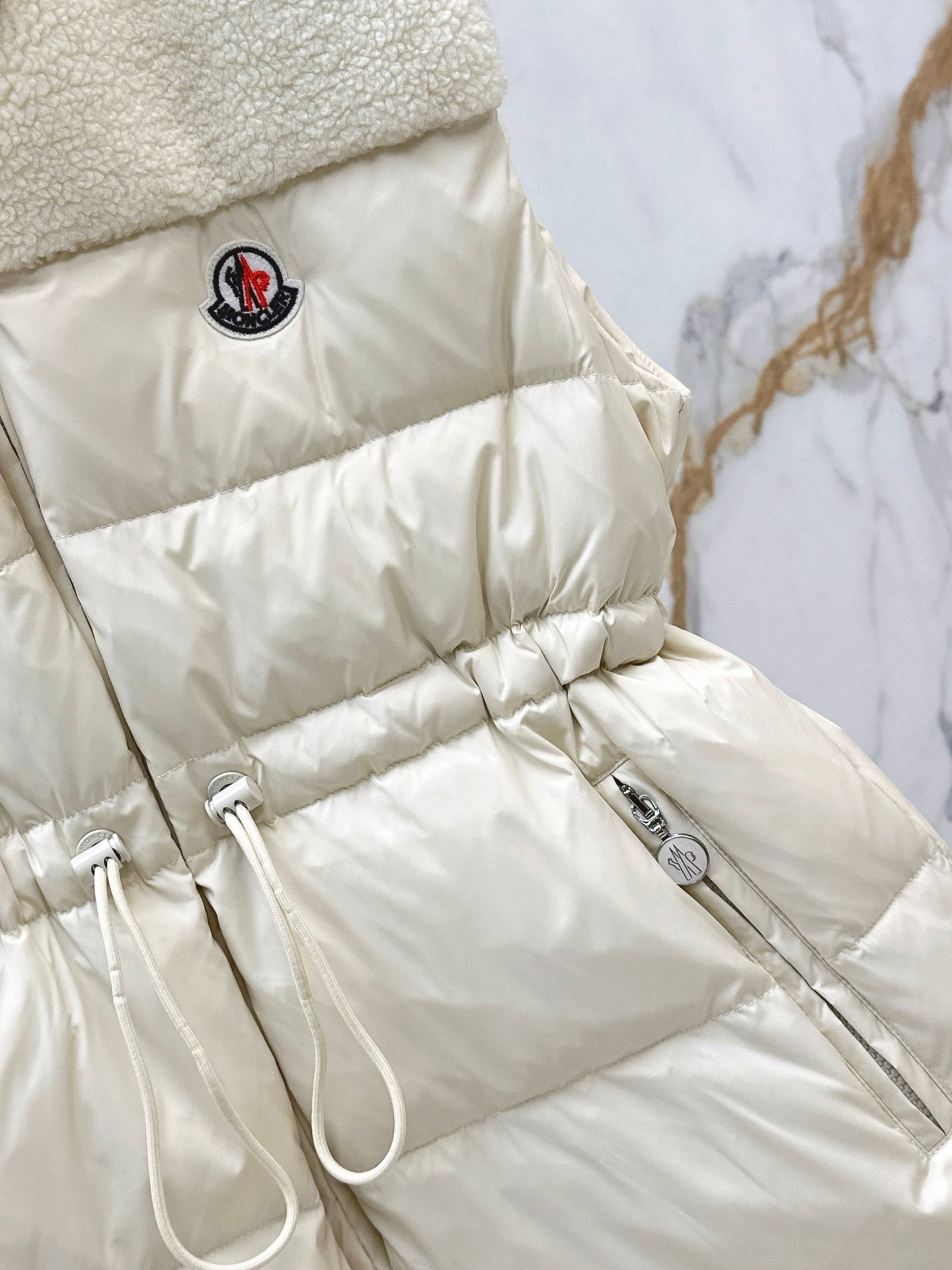 Monc* 25fw vest down jacket