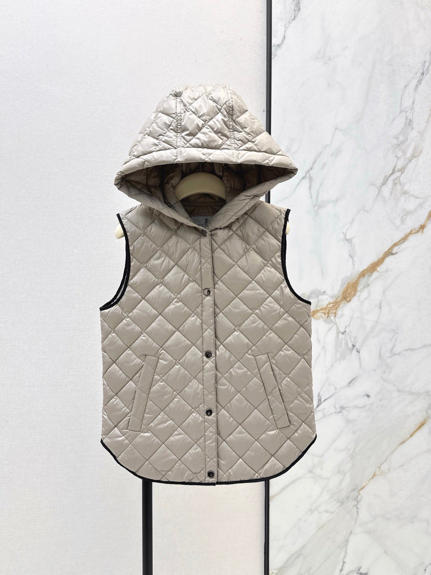 Brune*C 25fw vest down jacket