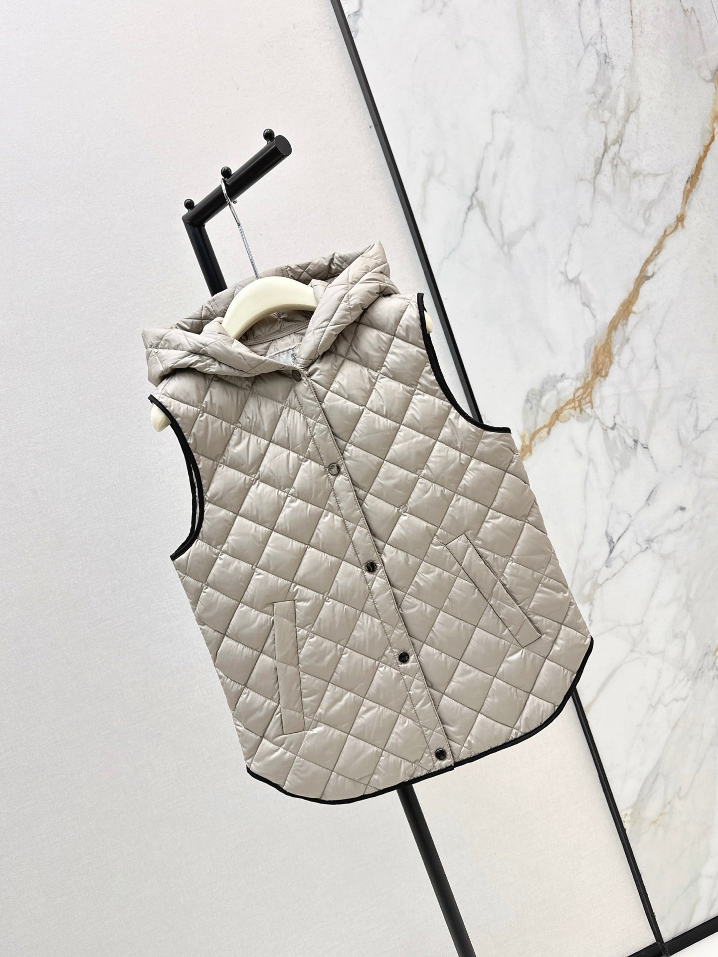 Brune*C 25fw vest down jacket