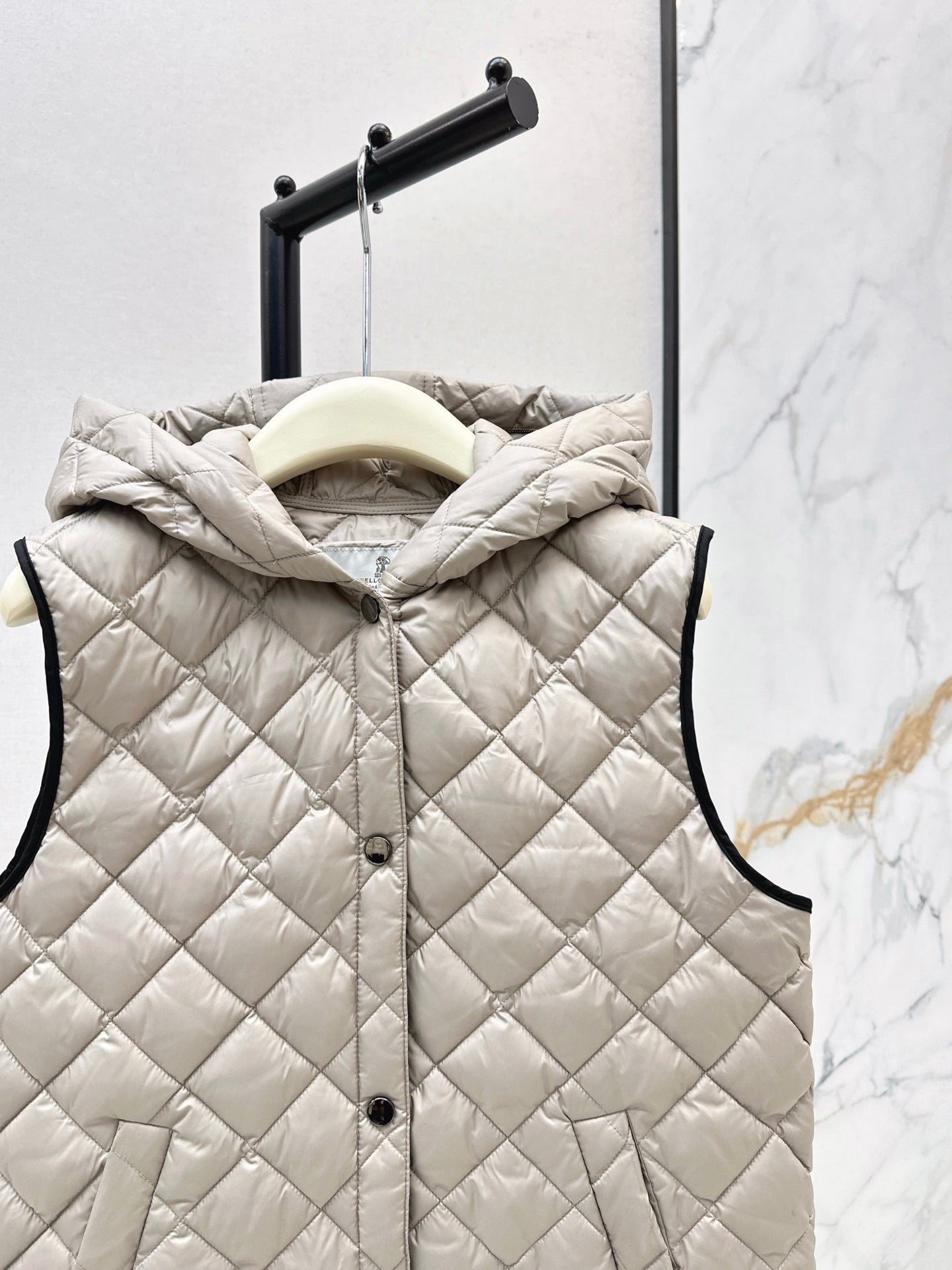 Brune*C 25fw vest down jacket