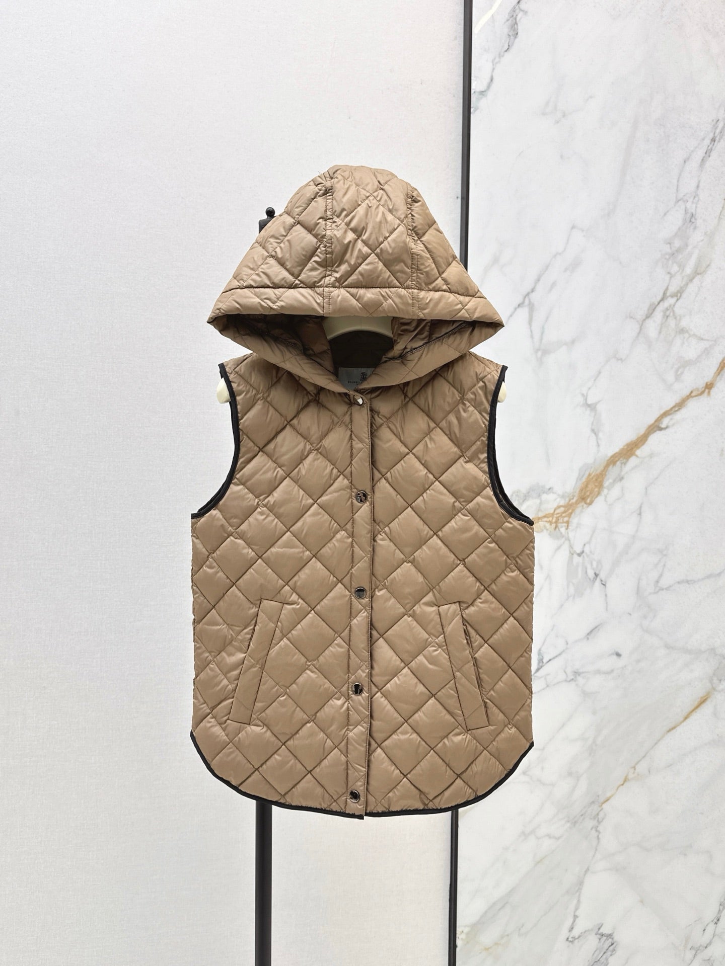 Brune*C 25fw vest down jacket