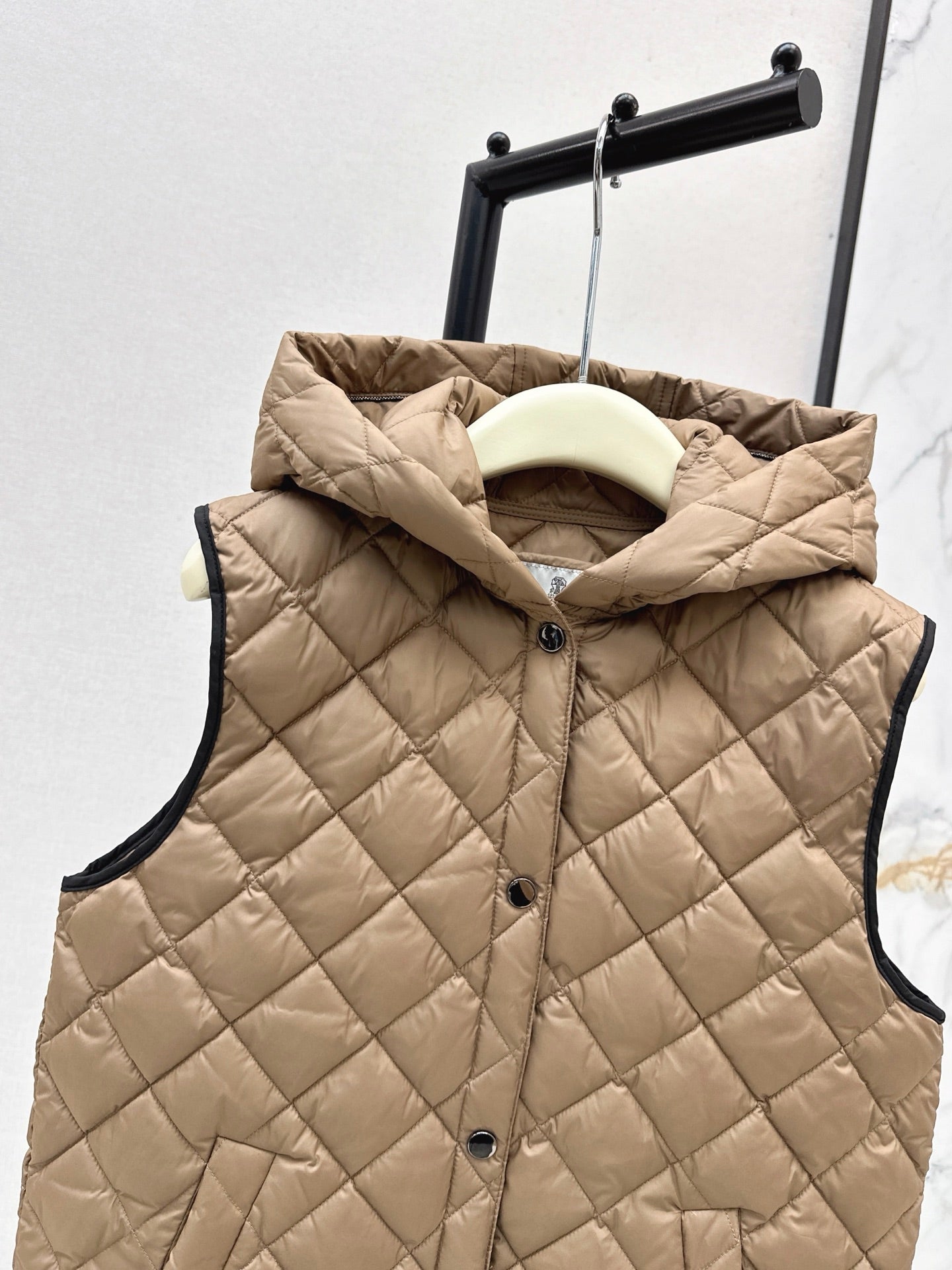 Brune*C 25fw vest down jacket