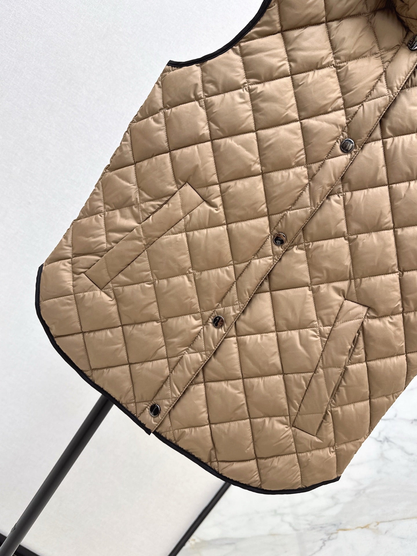 Brune*C 25fw vest down jacket