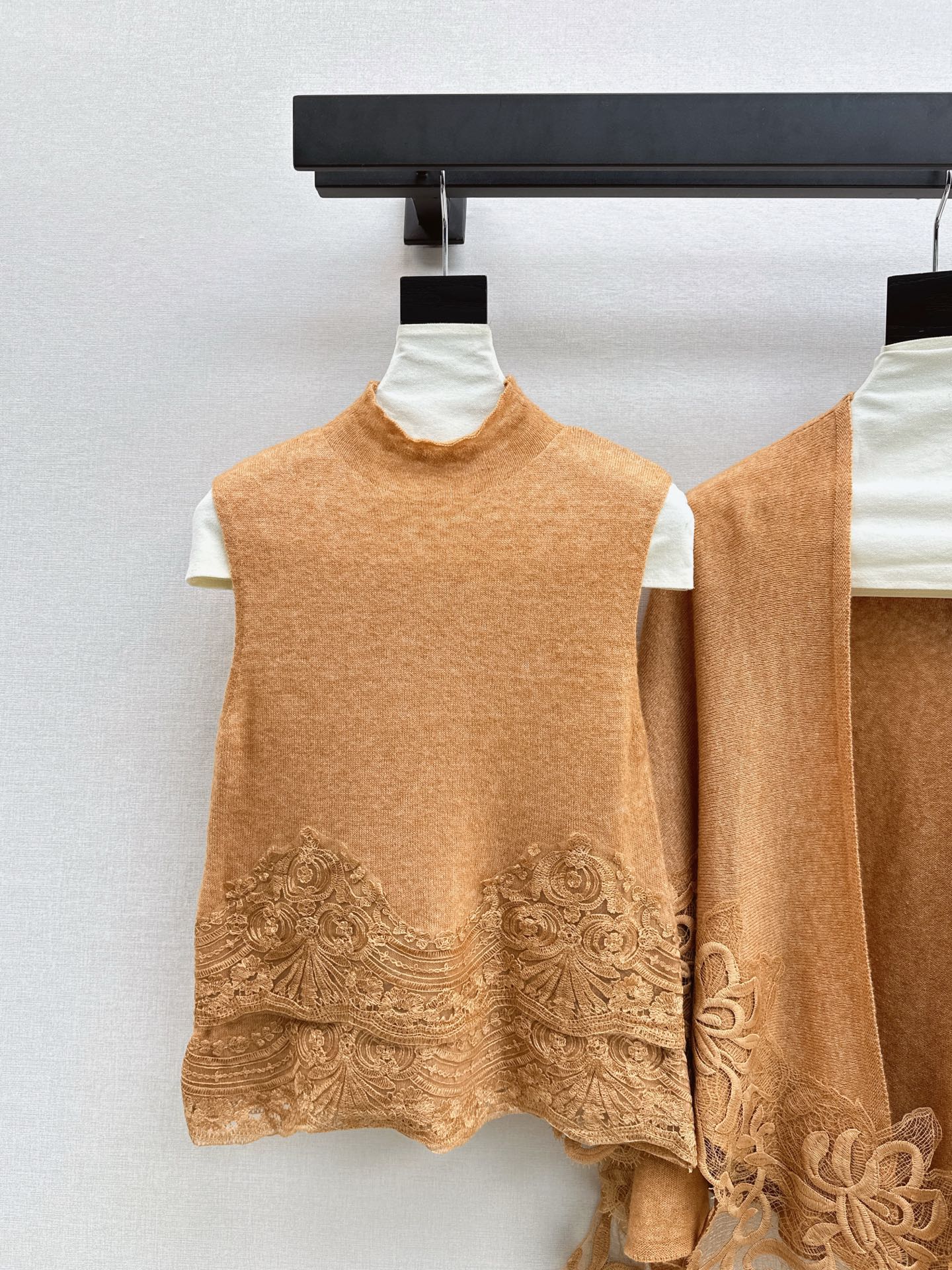 ES* 25fw lace knitted suit