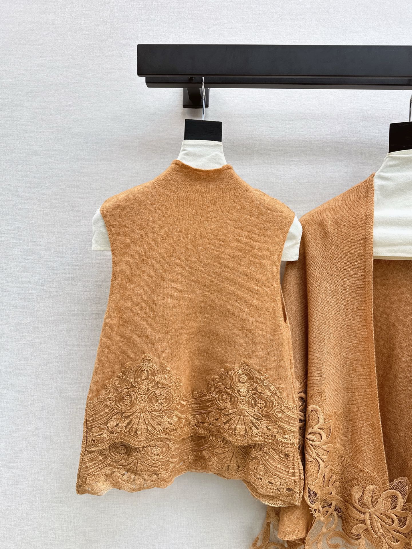 ES* 25fw lace knitted suit