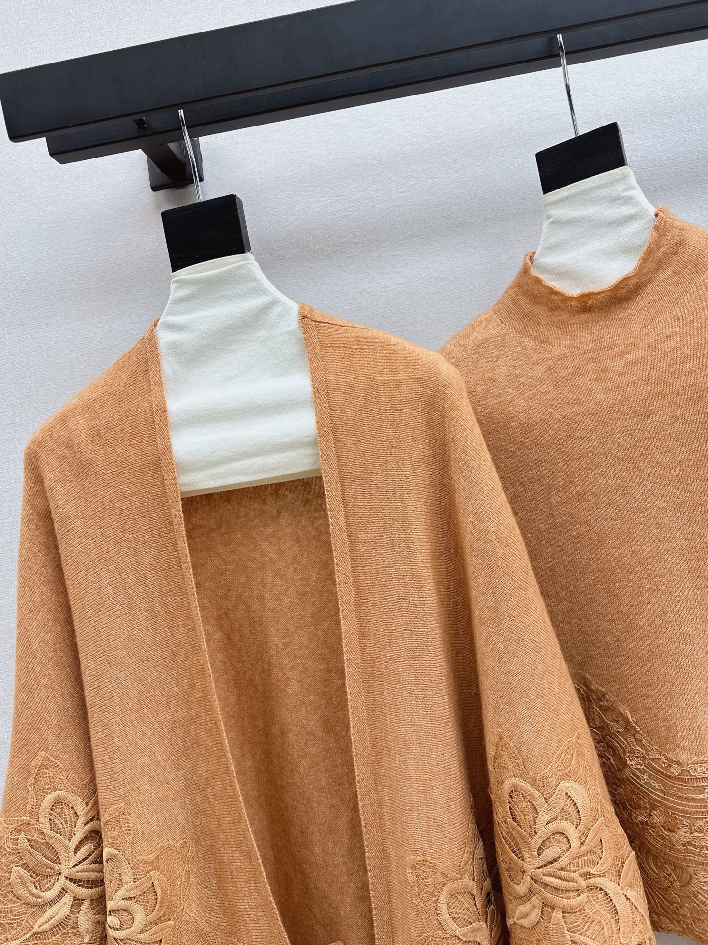 ES* 25fw lace knitted suit