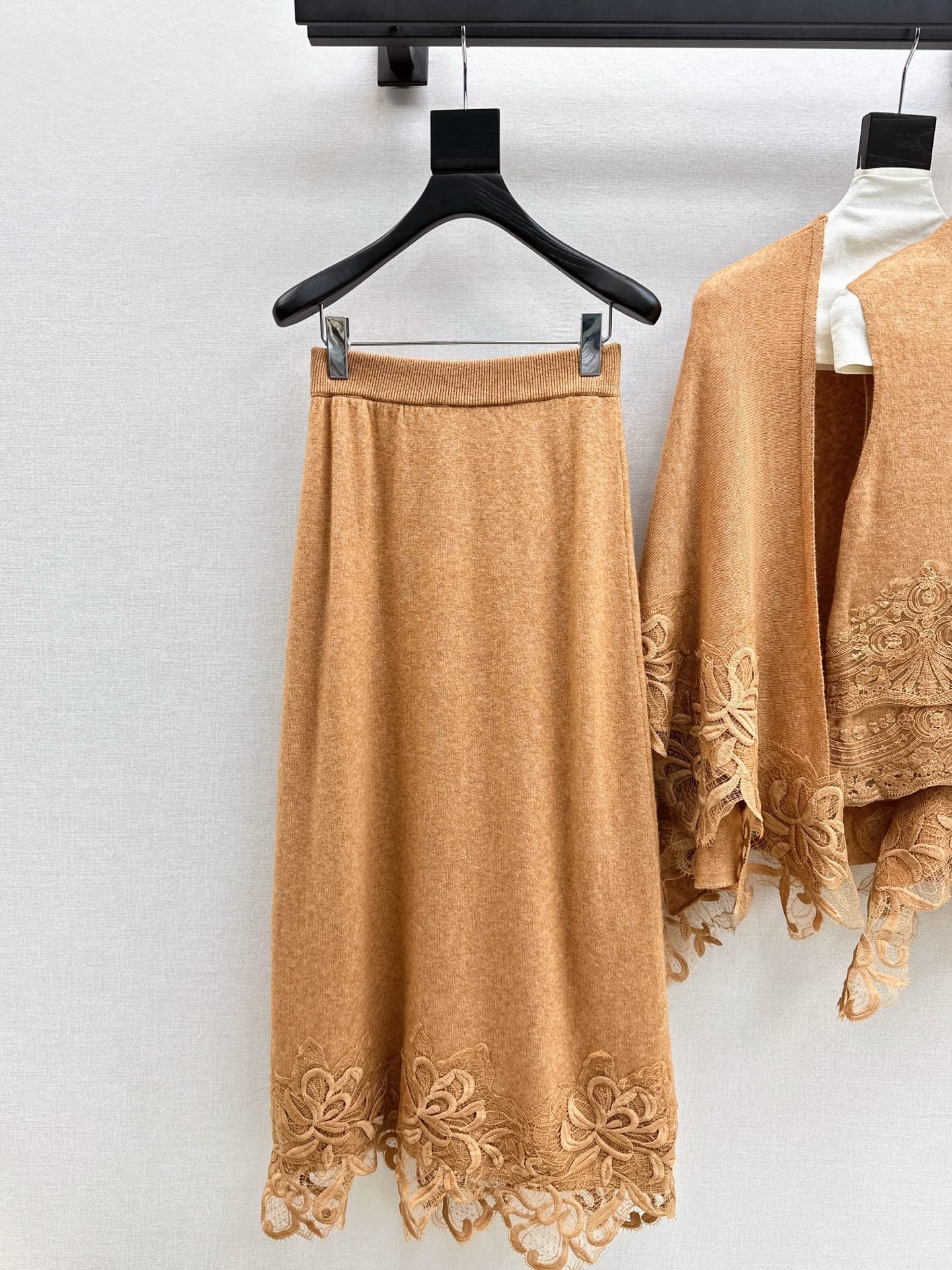 ES* 25fw lace knitted suit