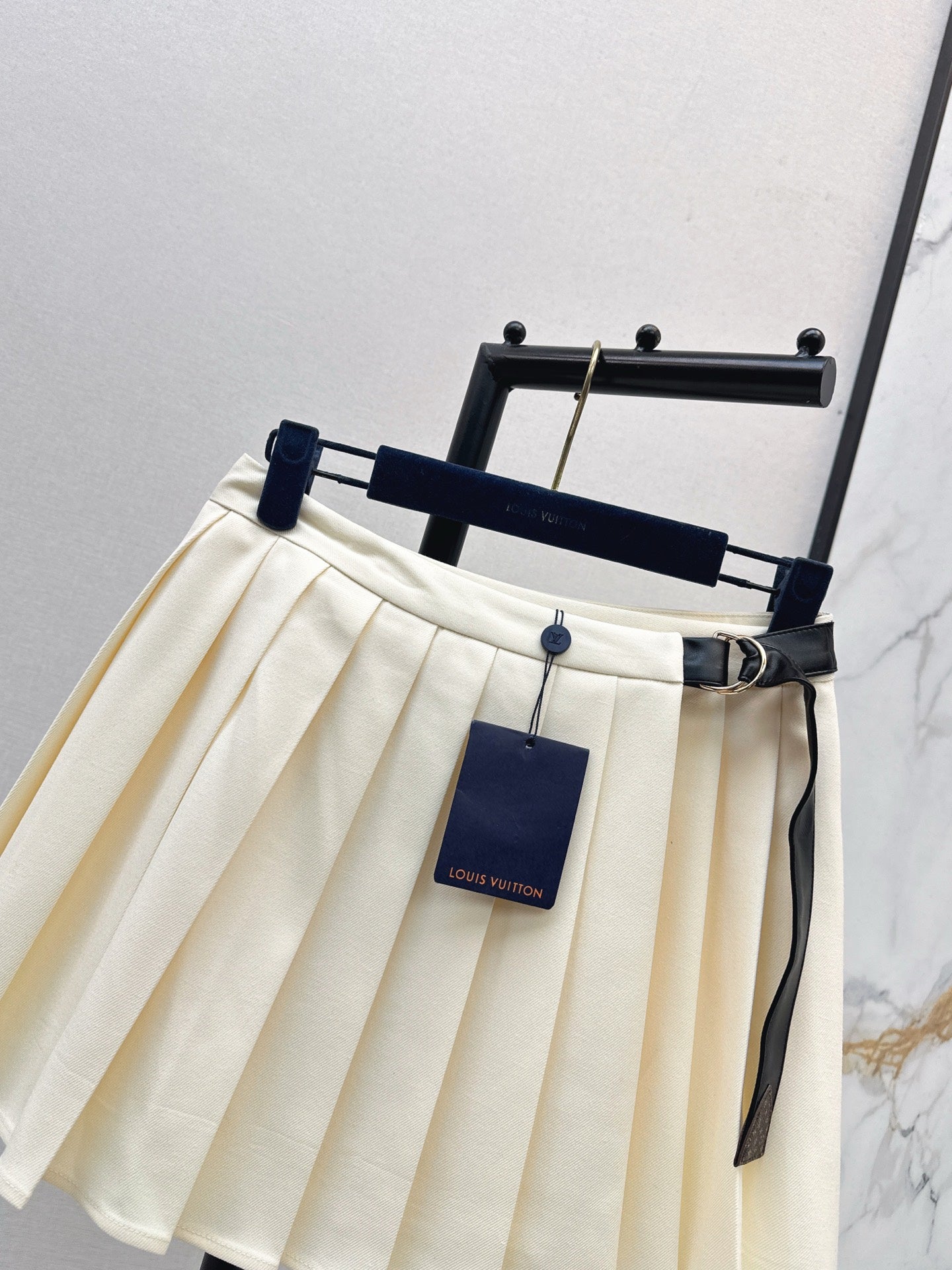 Loui* 25fw pleated skirt