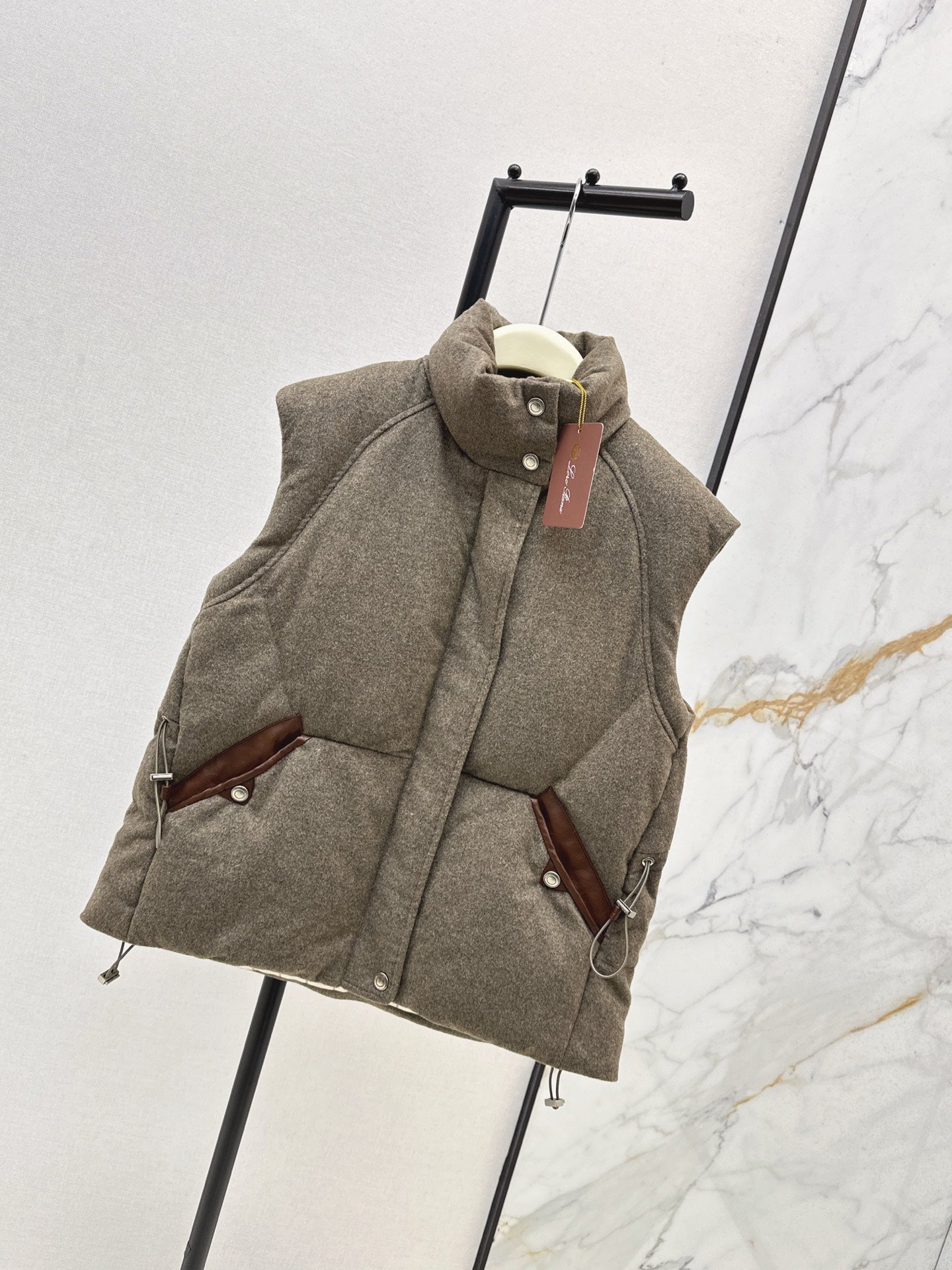 Lor*P 25fw vest jacket