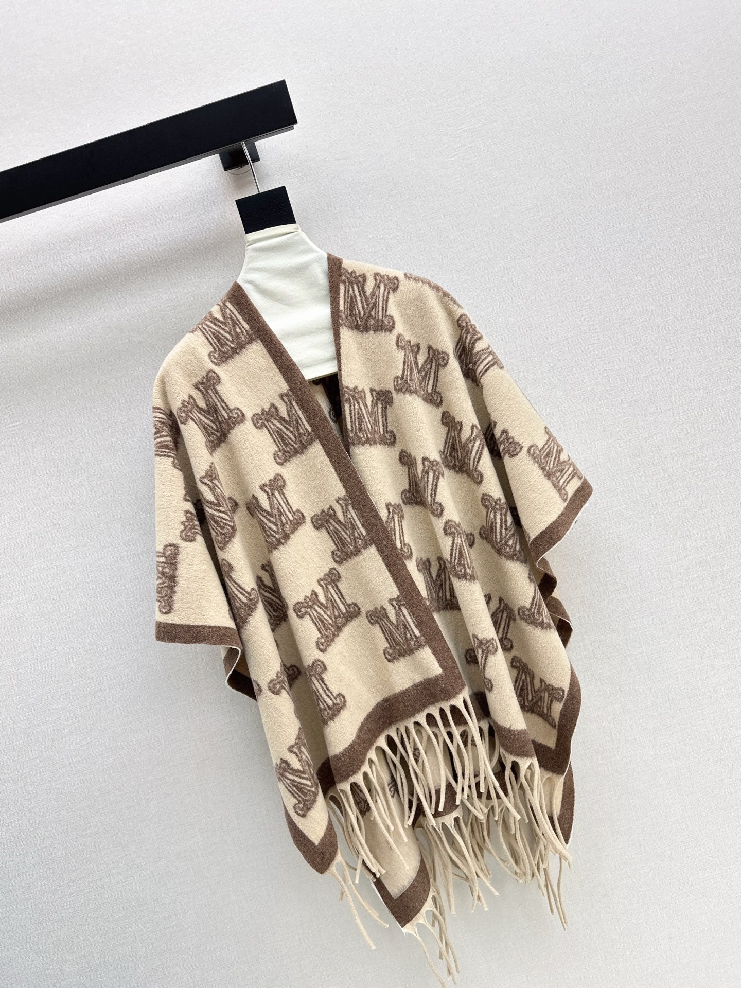 Max*M 25fw shawl-style cape coat