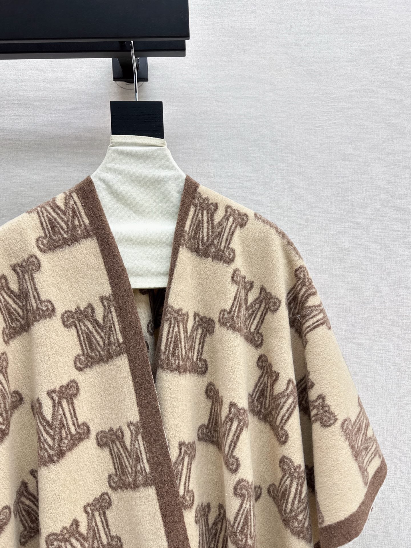 Max*M 25fw shawl-style cape coat