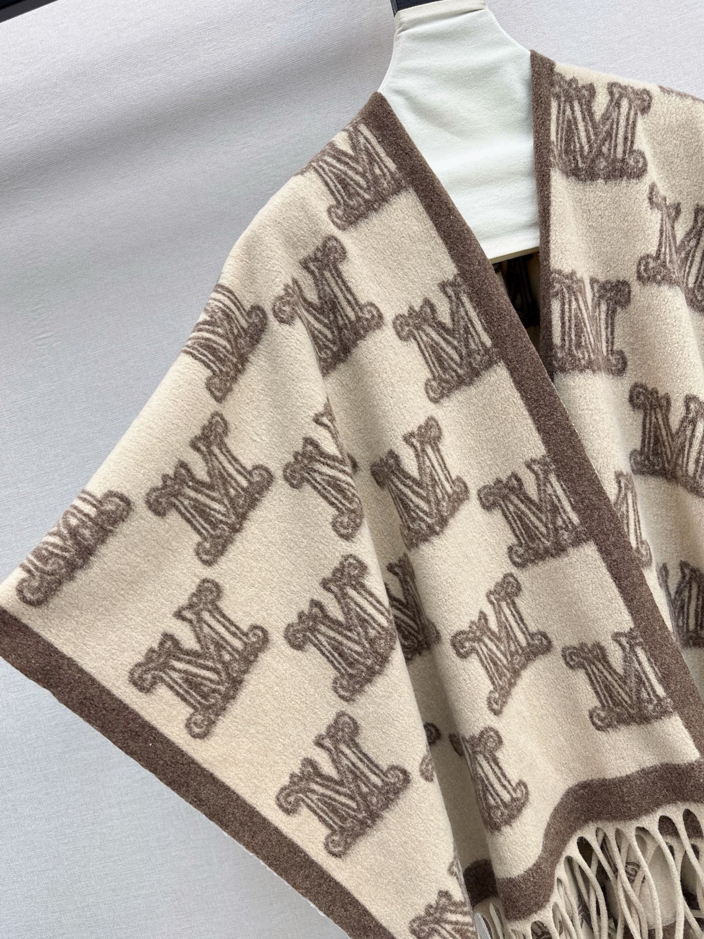 Max*M 25fw shawl-style cape coat