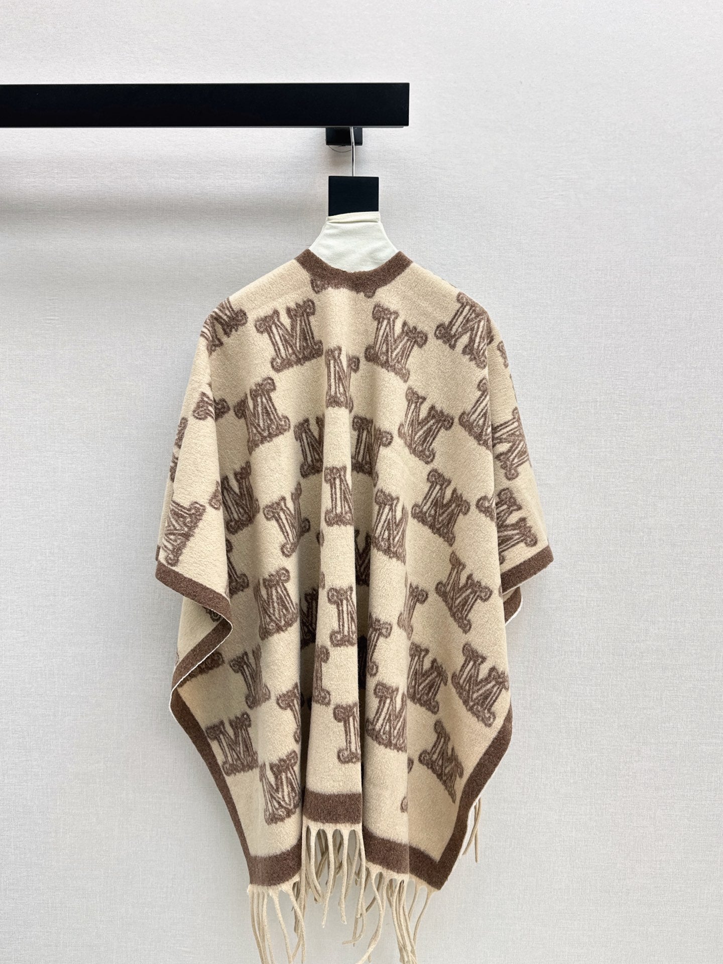 Max*M 25fw shawl-style cape coat