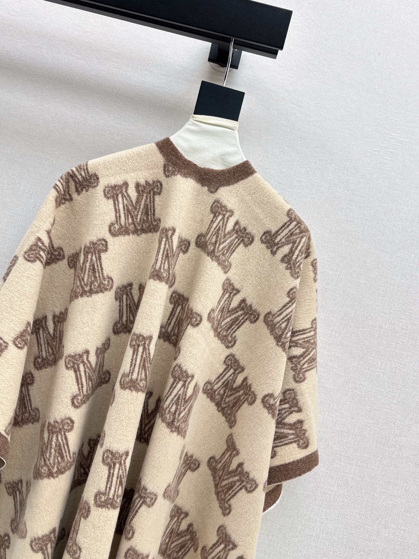 Max*M 25fw shawl-style cape coat