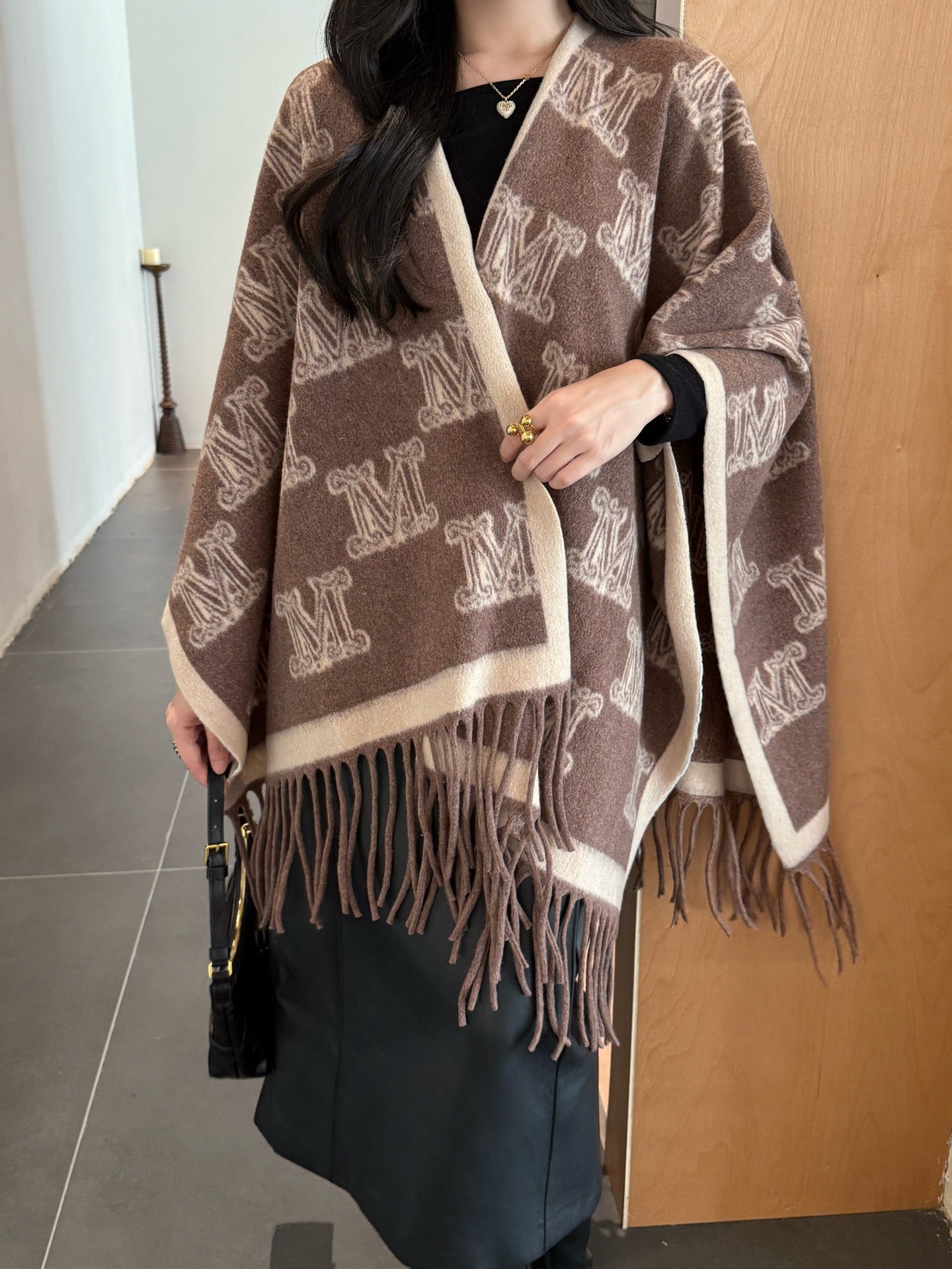 Max*M 25fw shawl-style cape coat