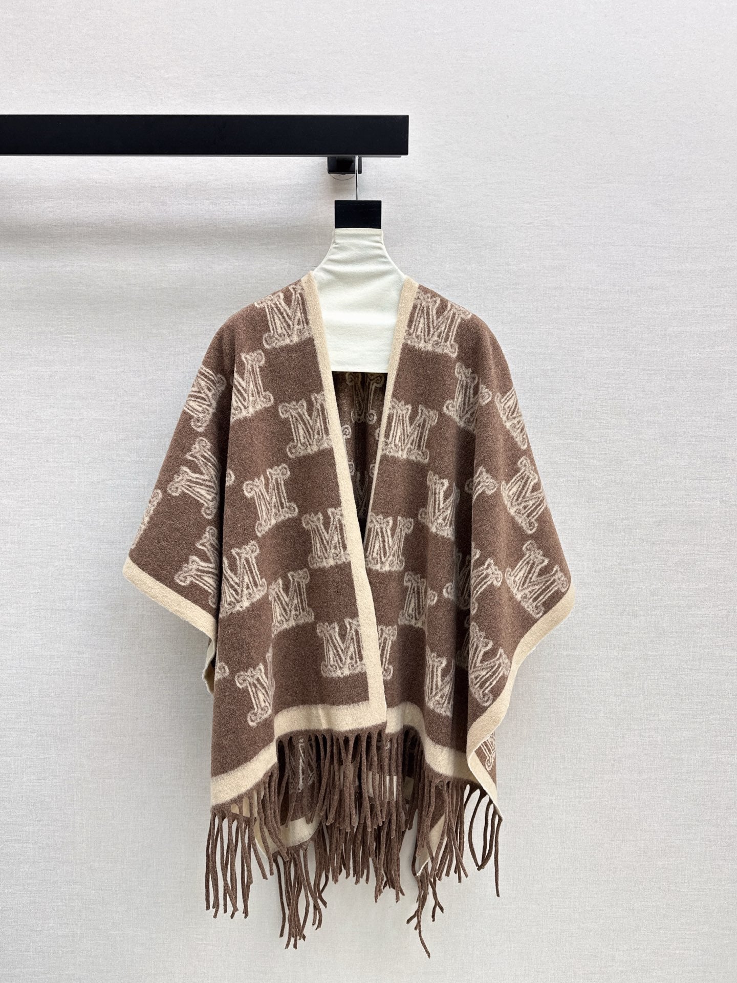 Max*M 25fw shawl-style cape coat