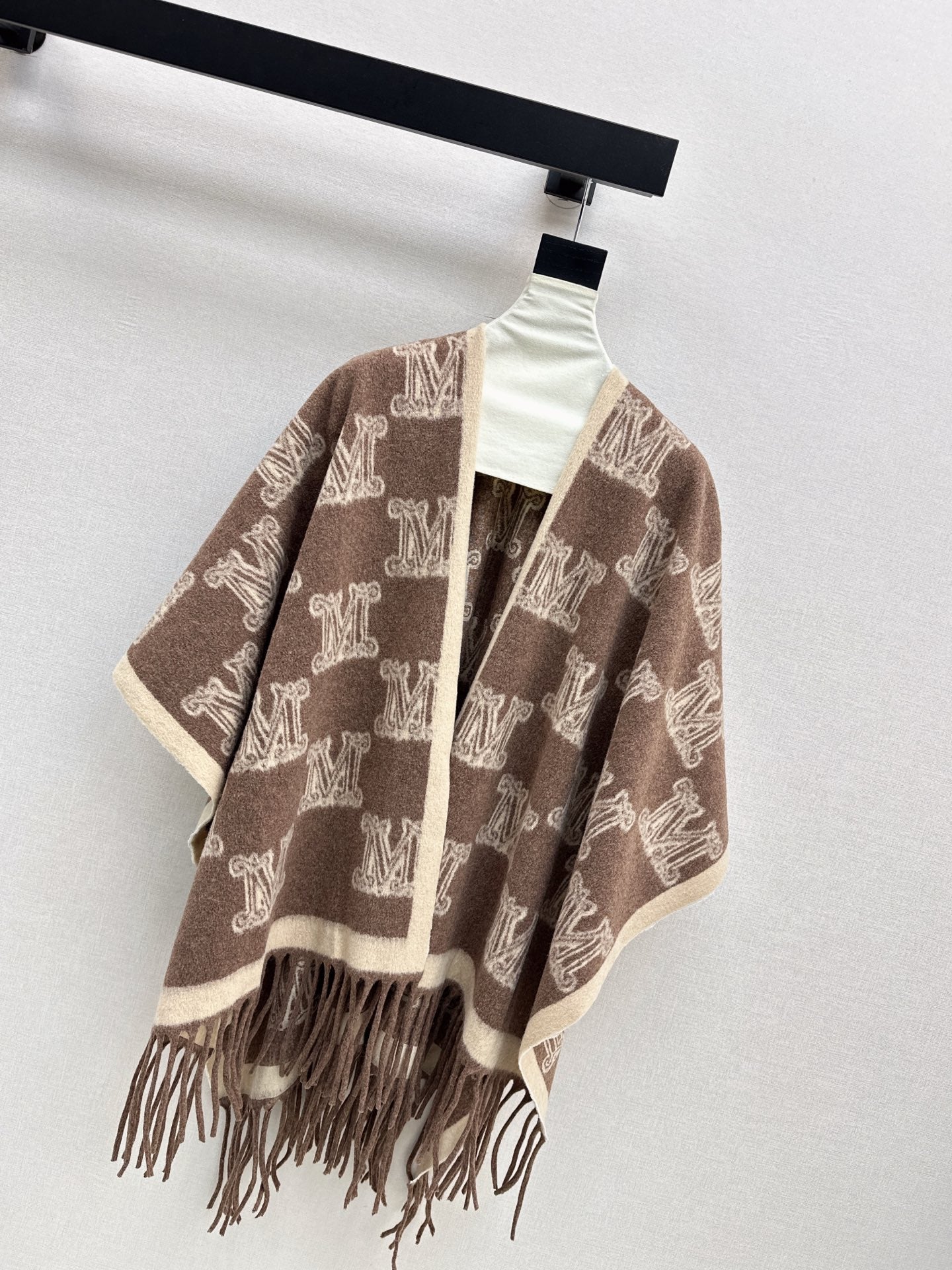 Max*M 25fw shawl-style cape coat