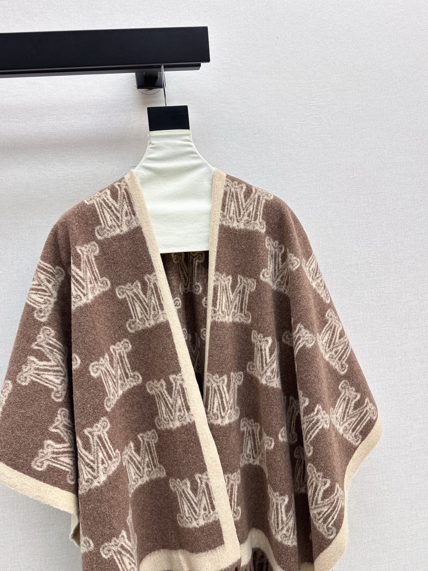 Max*M 25fw shawl-style cape coat