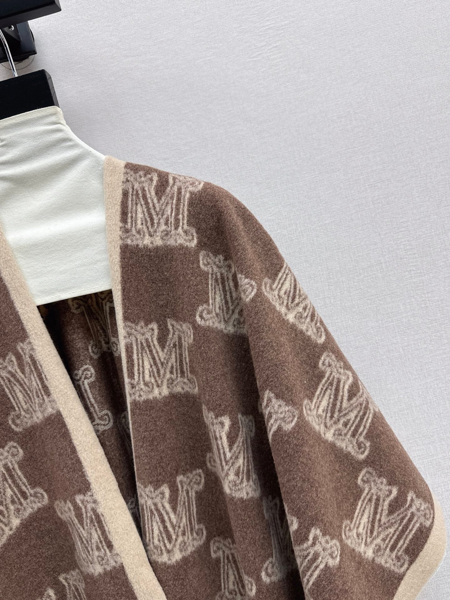 Max*M 25fw shawl-style cape coat